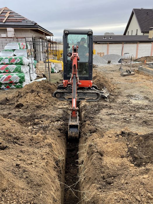 Мини-экскаватор. Водопровод. Канализация. Септик. Траншеекопатель.