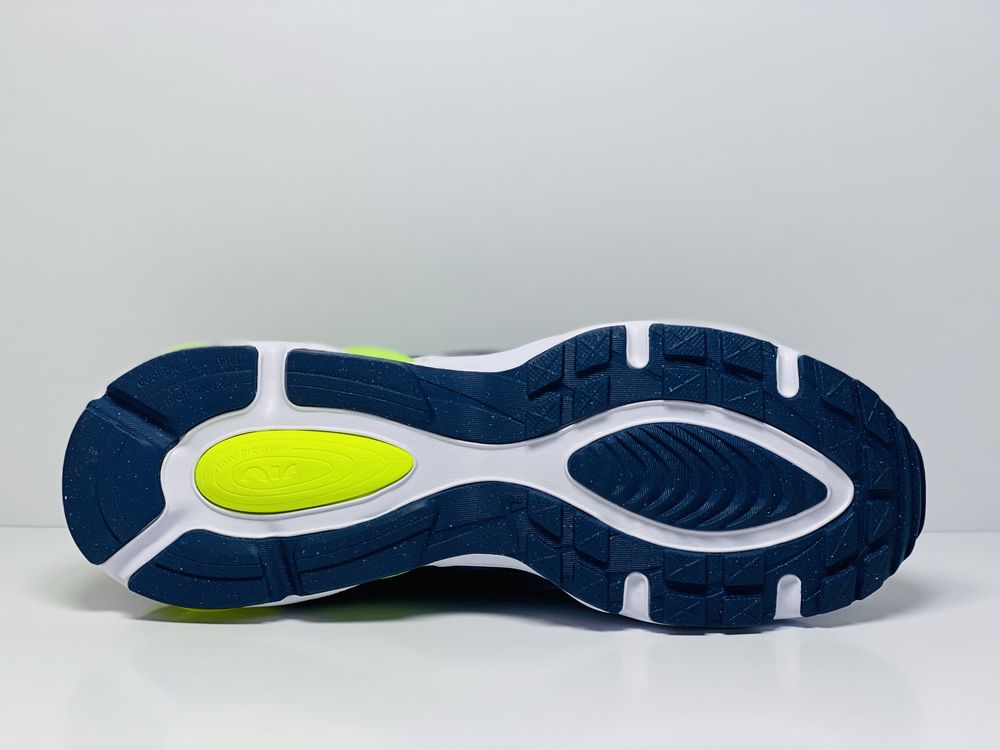 ОРИГІНАЛ 100% Кросівки NIKE AIR MAX Tw Nh FN3409 -400