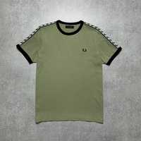 Футболка Fred Perry з лампасами