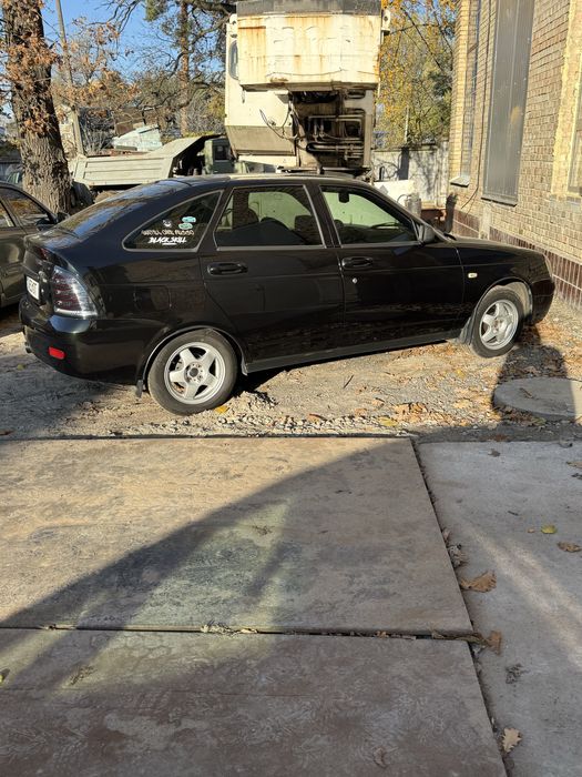 Продам Пріору 4.2.1