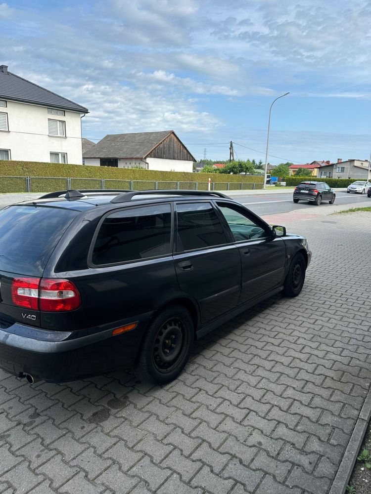 Volvo V40 1.8 16v 122KM hak klima skóra
