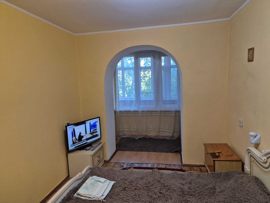 Видається подобово двокімнатна квартира