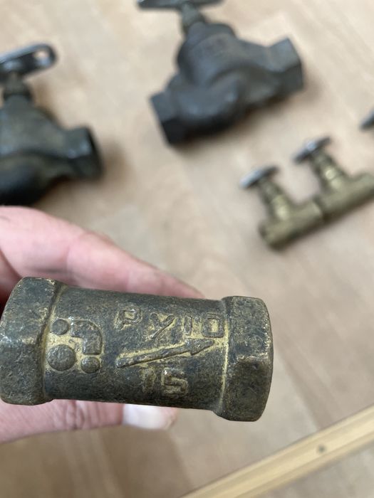 Кран вентиль чугунный,латунный Ру(16-40,16-32,16-20,10-15),новое,СССР