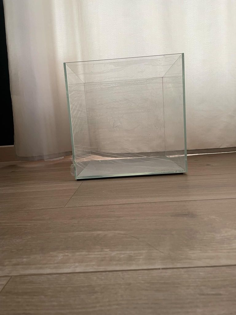 Akwarium VIV 30x30x30 27l