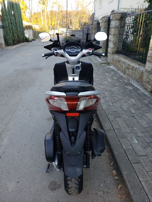 Скутер Piaggio Mp3 125ie Yourban