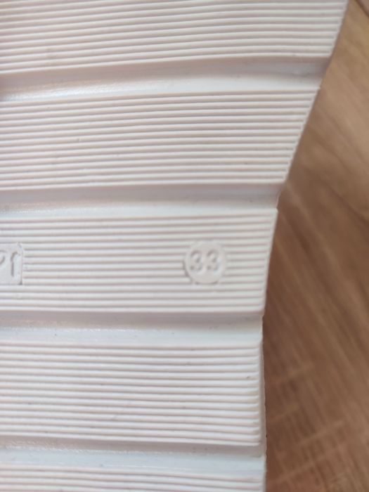 Сандалі для дівчинки