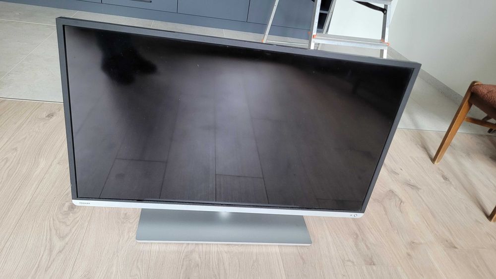 Telewizor TOSHIBA 40 CALI sprzedam
