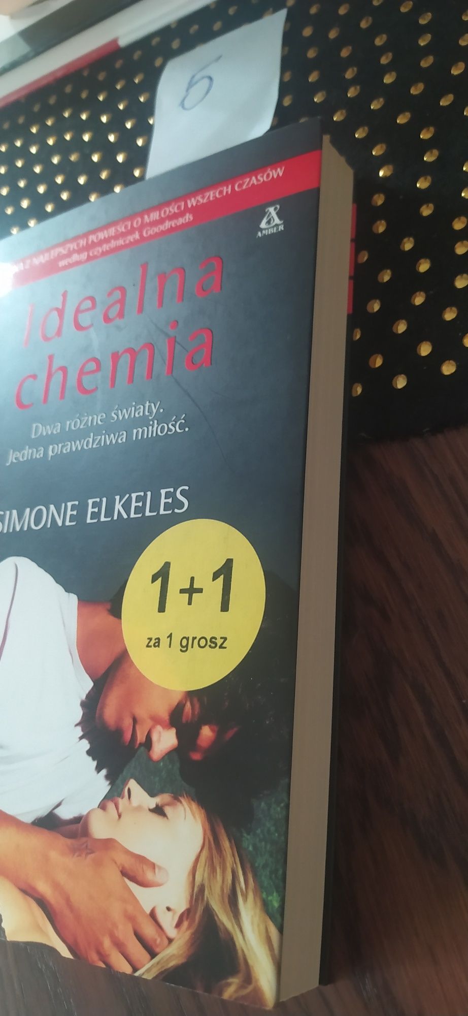 Idealna chemia Simone Elkeles