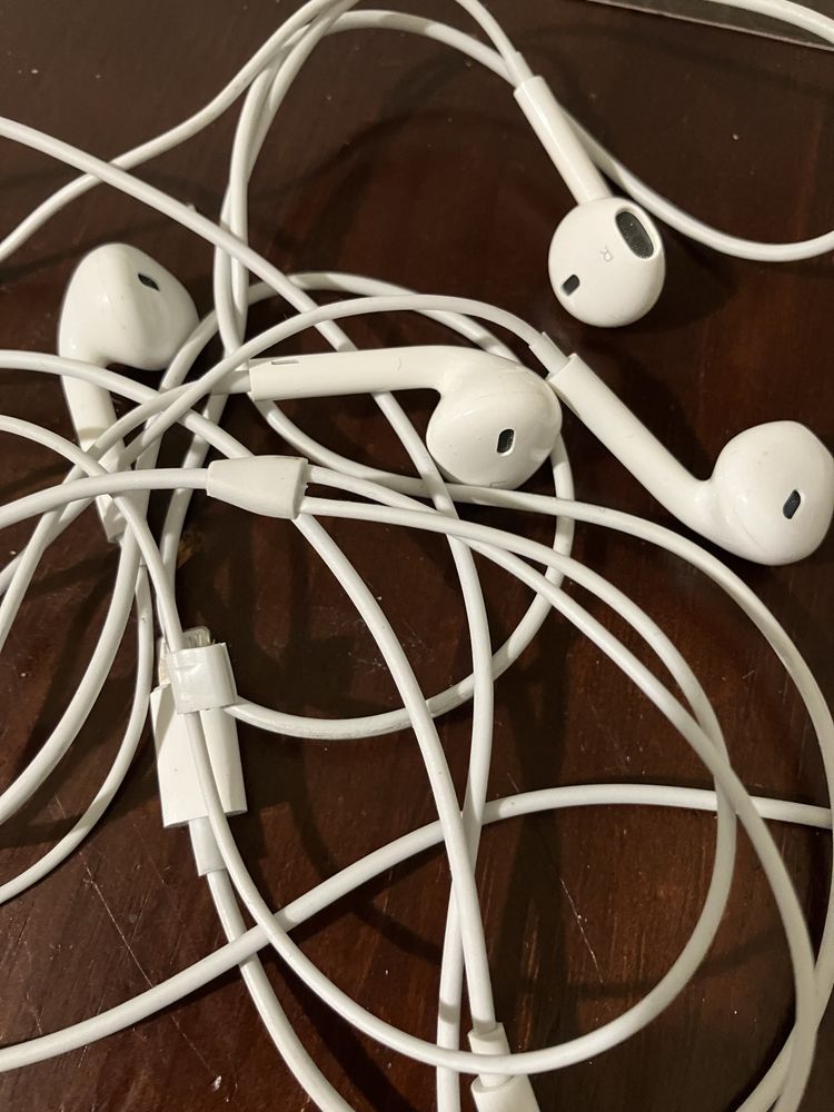 Apple Earpods for iPhone проводные