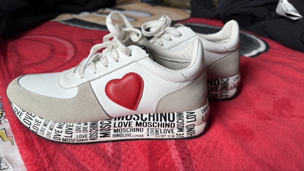 Кросівки moschino