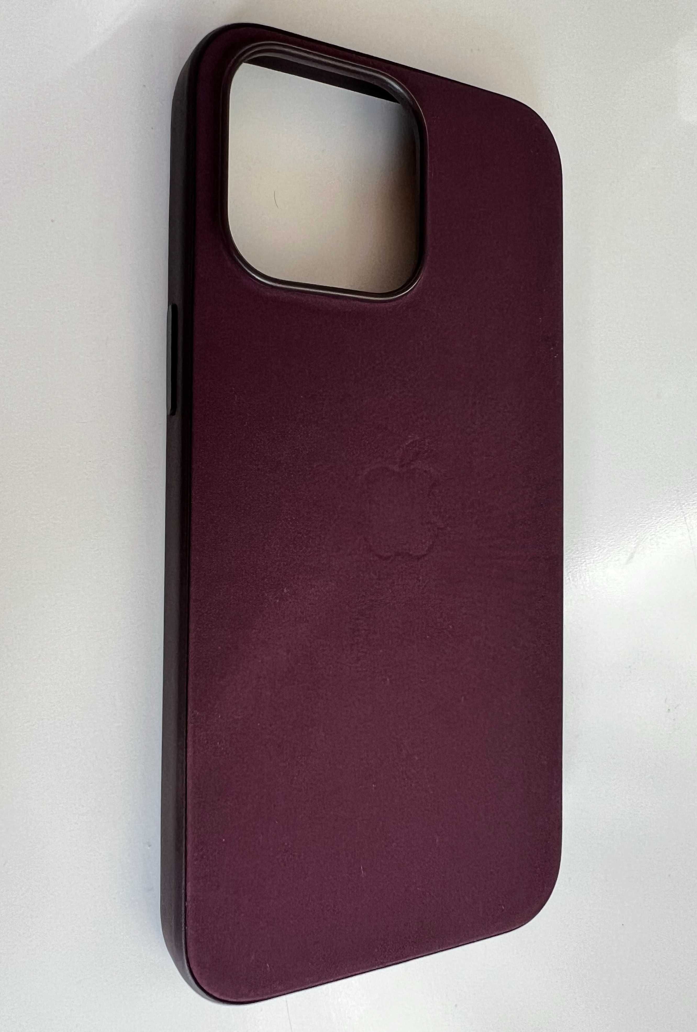 Apple iPhone 15 Pro Max FineWoven Case with MagSafe Nowe rubinowa morw