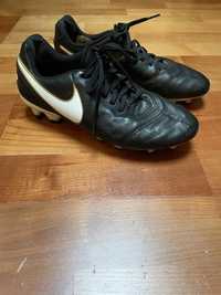 korki nike tiempo