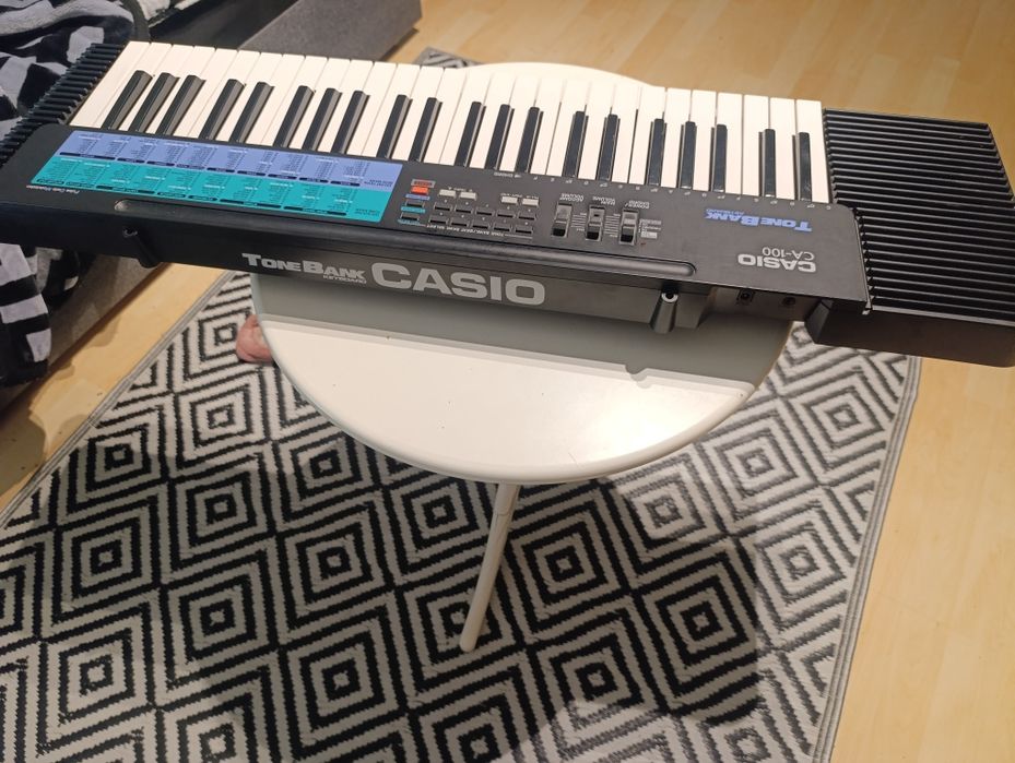 Синтезатор касио