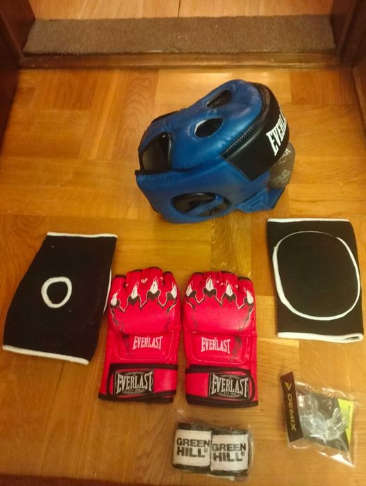 Перчатки Everlast MMA для спаринга смешанных боев.искусств