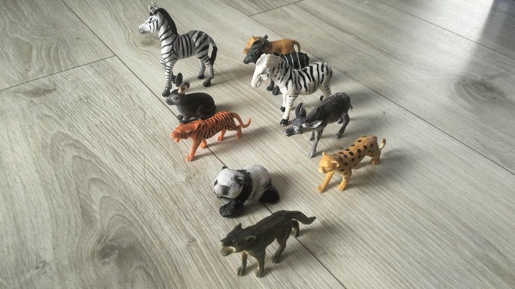 Zwierzątka figurki