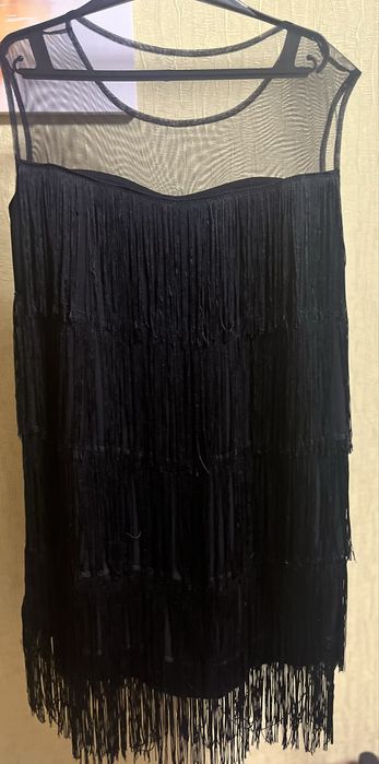 Жіноча вечірна сукня