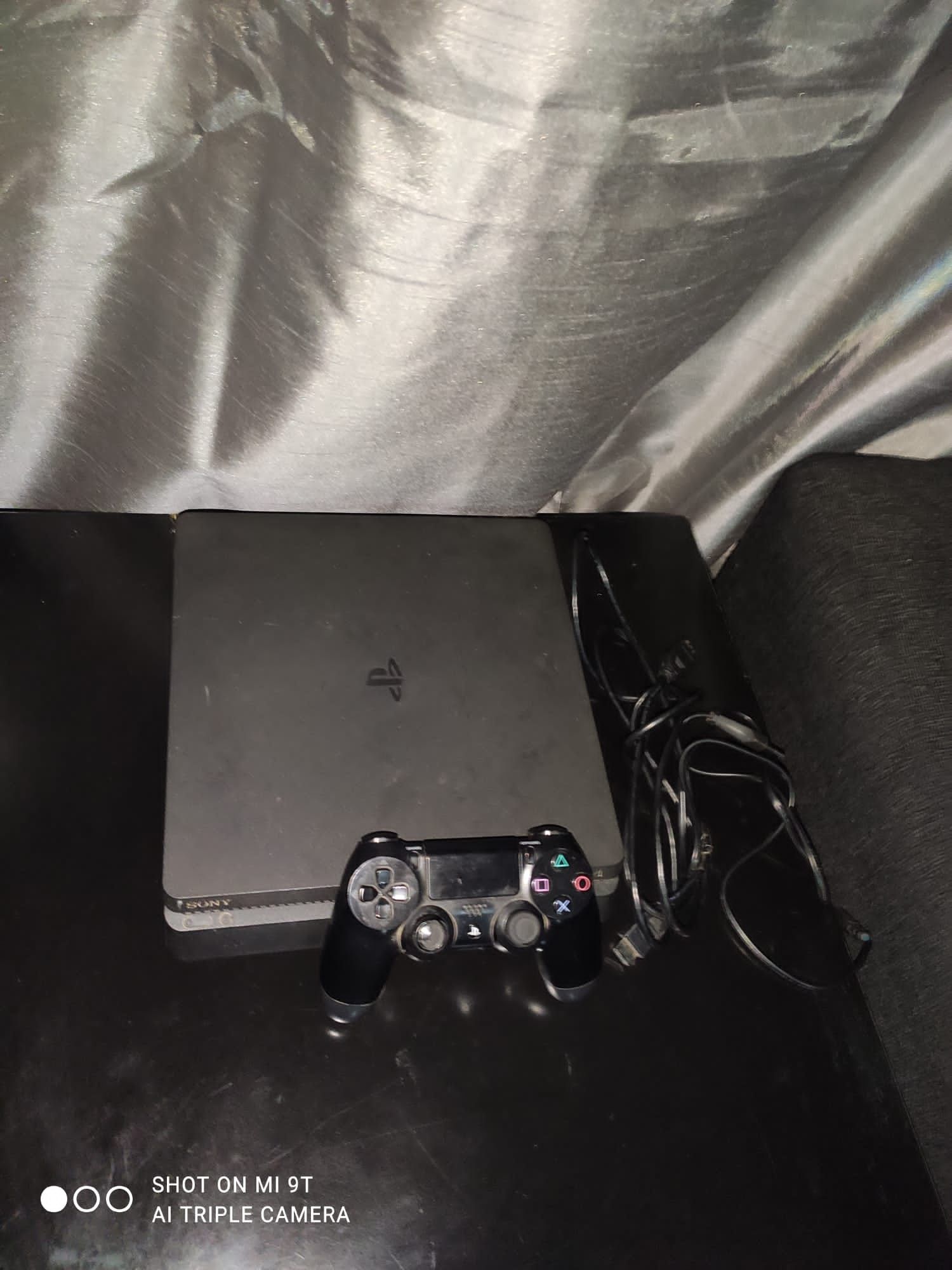 PlayStation 4 1TB slim