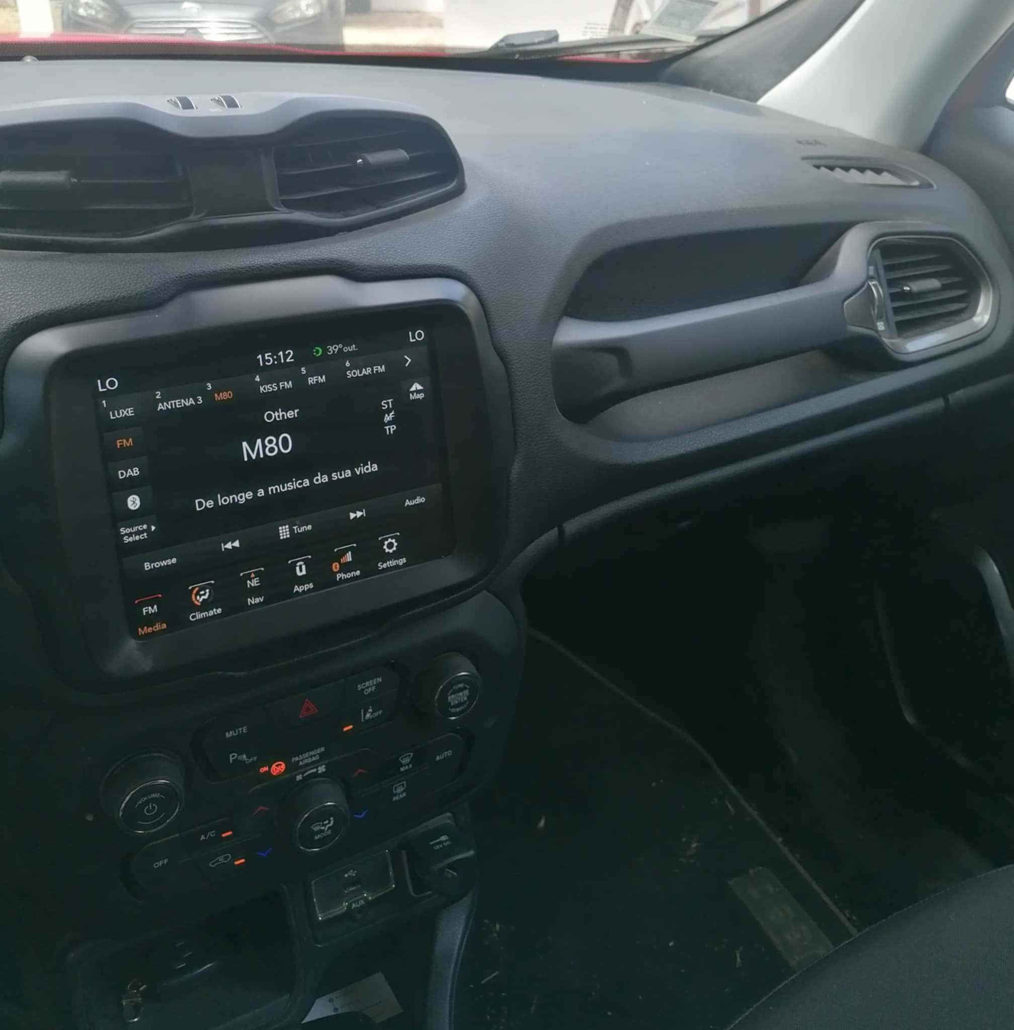 Jeep Renegade 1L T com led farois 2018