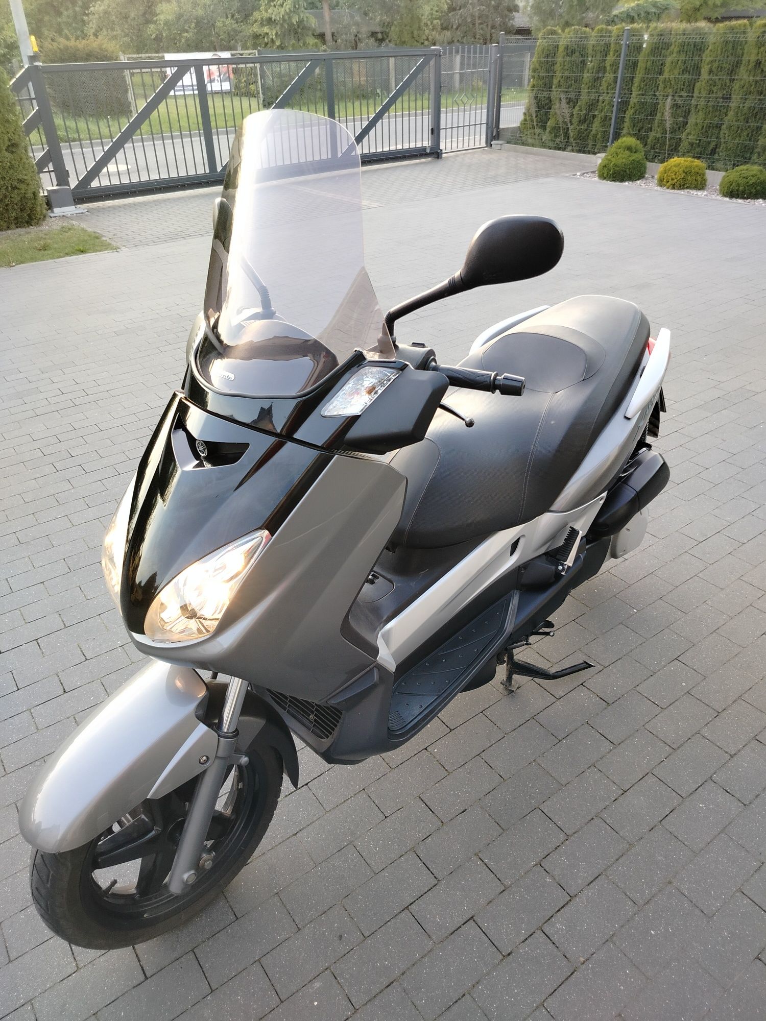 Yamaha x max 250