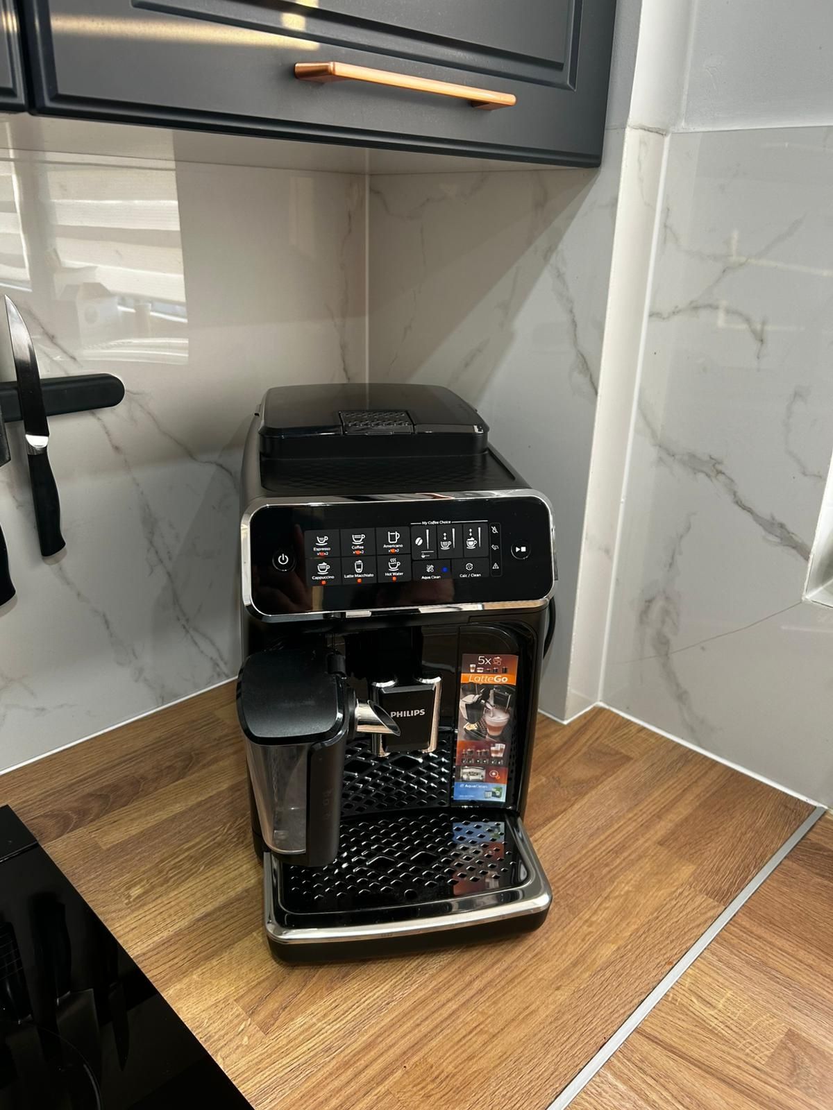 Ekspres Philips Latte Go EP3241