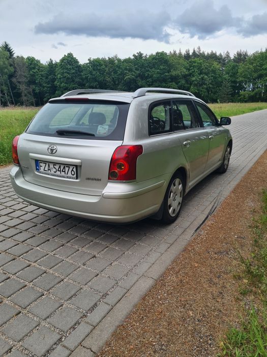 Sprzedam Toyotę Avensis 2003r jeden właściciel