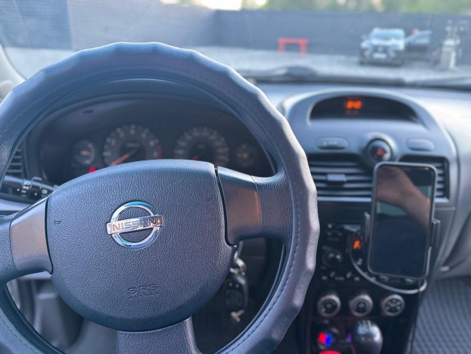 Nissan almera classic