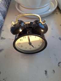 Zegar budzik tradycyjny standardowy retro idea czarny elegancki