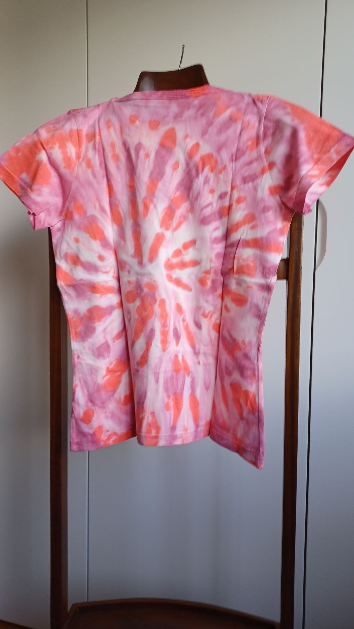 T-shirt Tye Dye pintada à mao