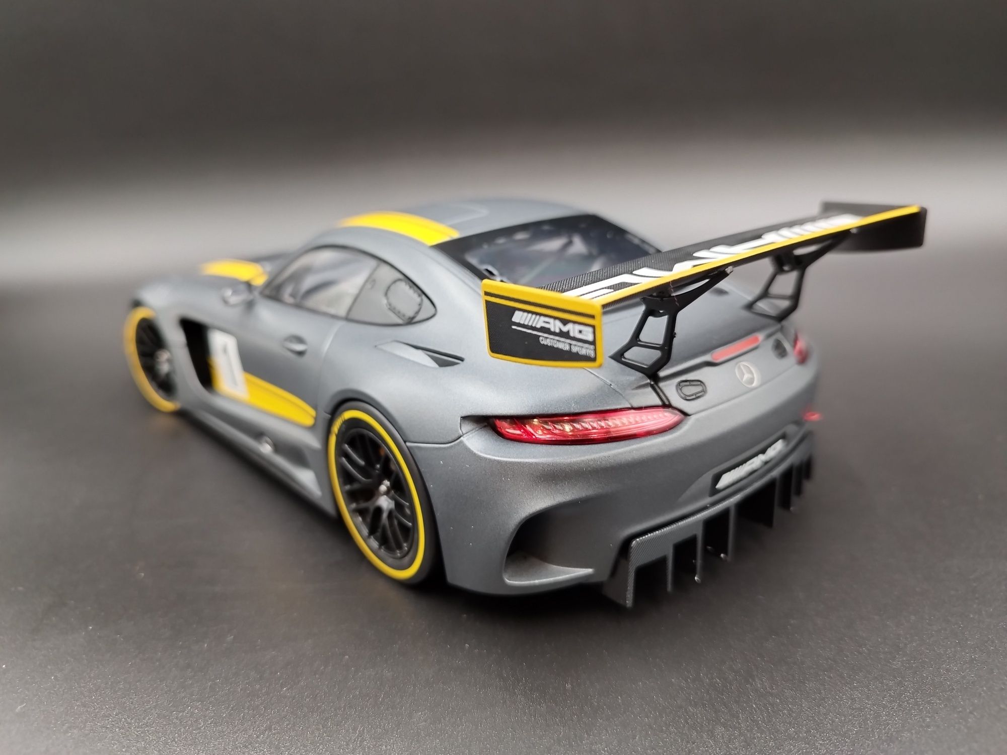 1:18 Norev Mercedes AMG-GT3 model