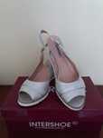 Buty na koturnie Intershoe