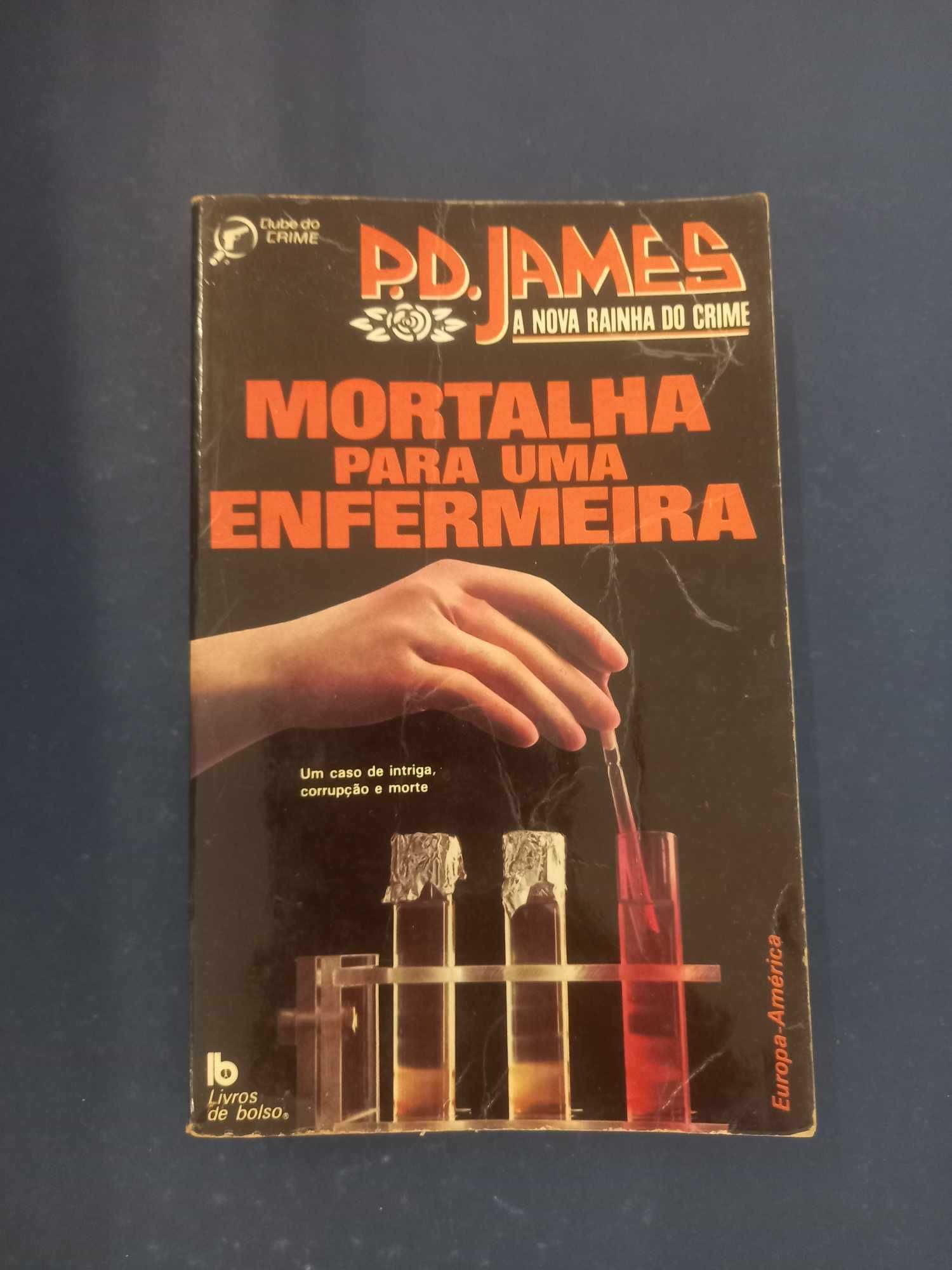 Livro Mortalha para uma enfermeira