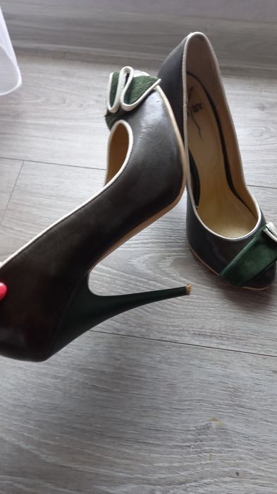 Туфлі шкіряні 36р темно зелені