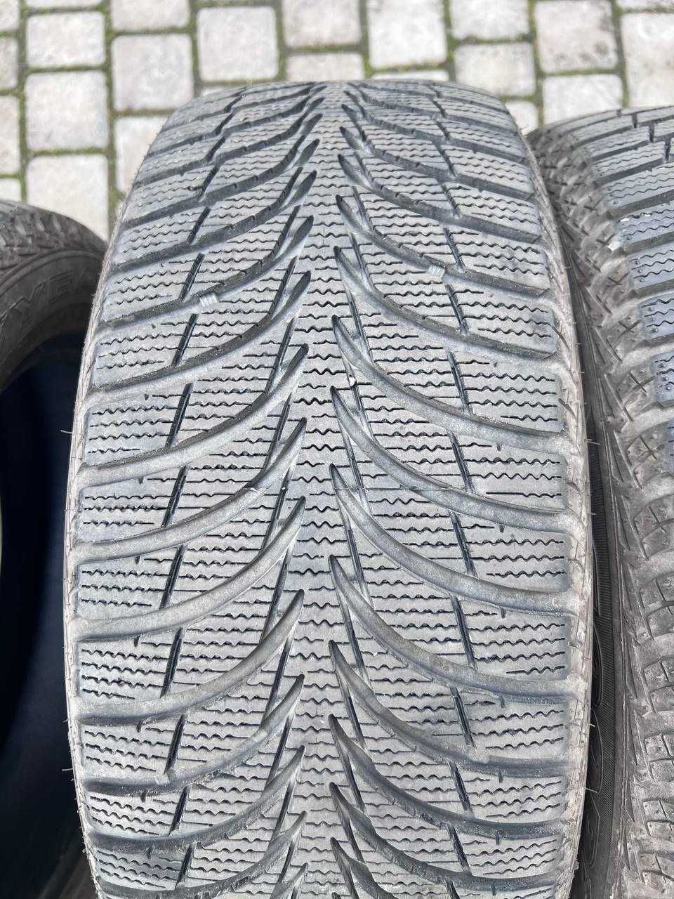 Зимова резина GoodYear Ultra Grip Ice Plus 215/55 R17 бу