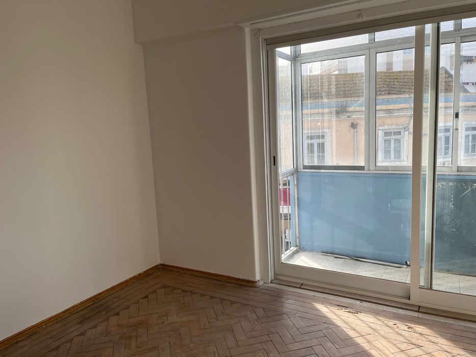 T2 Sacavém + logradouro