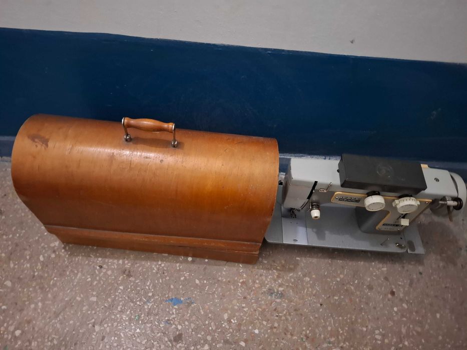 Швейная машинка чайка подолка.