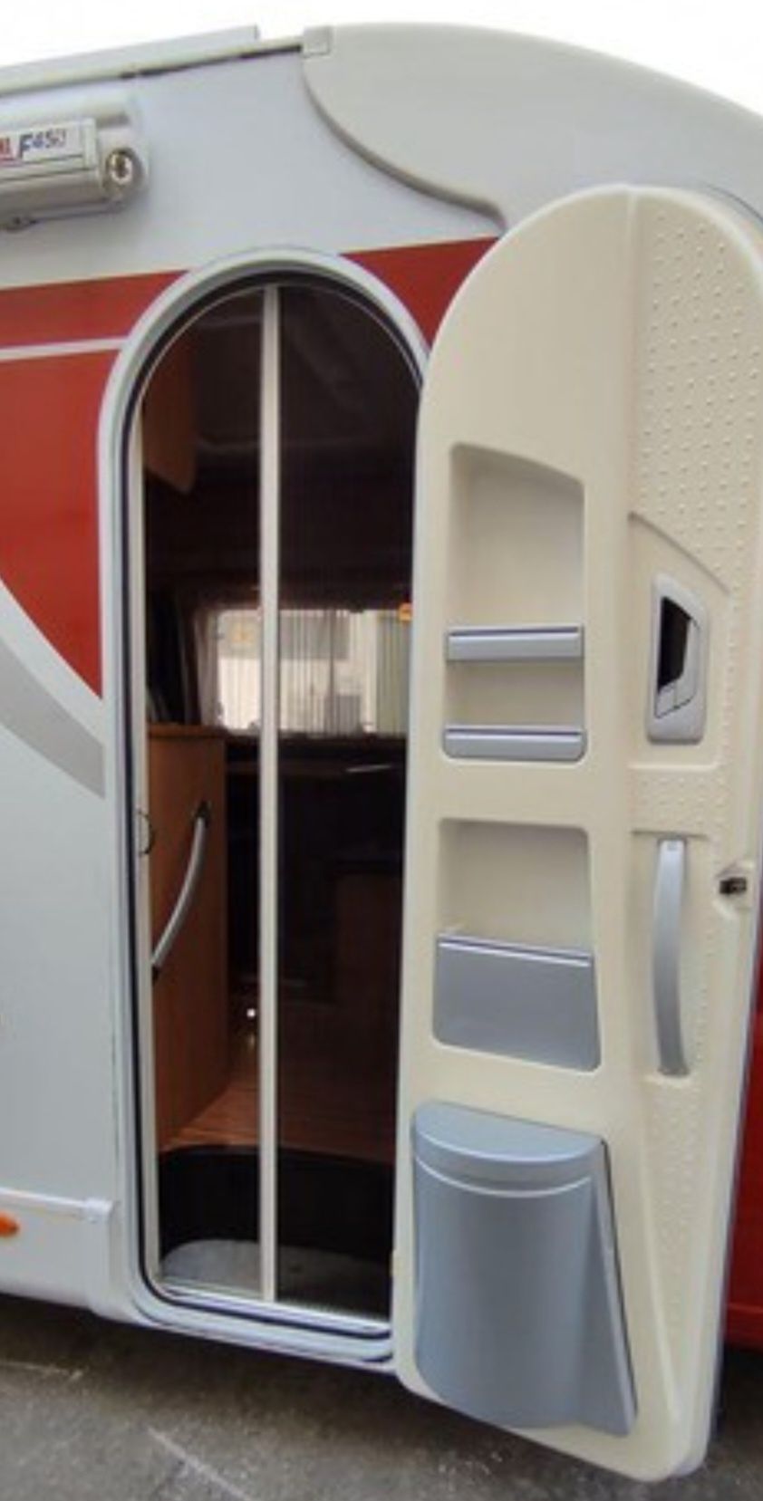 Autocaravana Dethleffs 6 lugares livrete