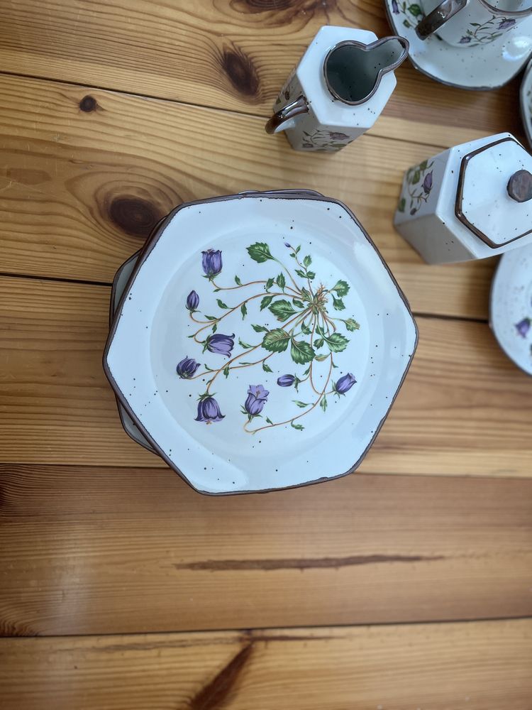 Serwis kawowy z porcelany- produkcja Niemcy