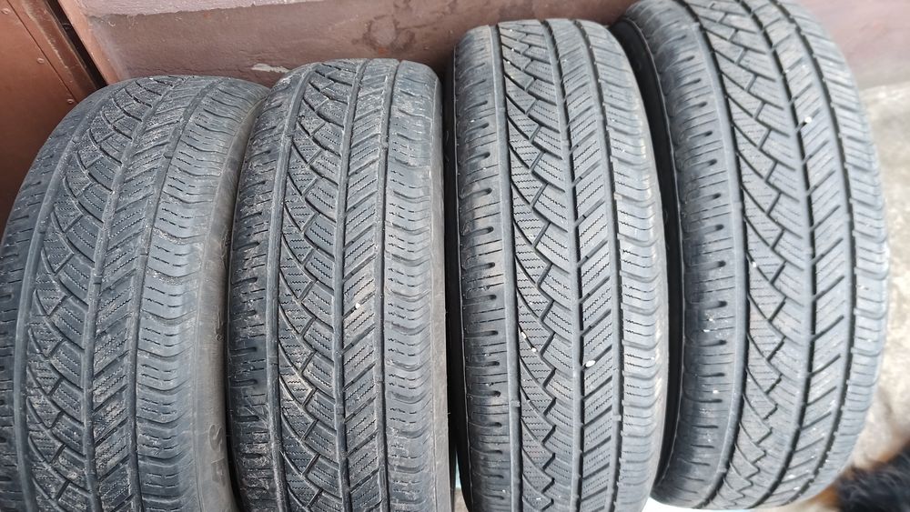 Opony całoroczne 17"