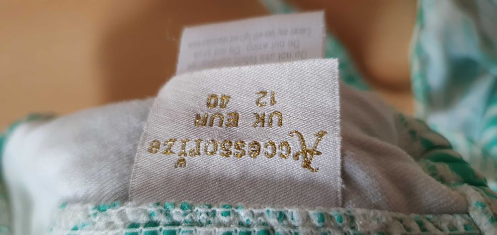 Strój kąpielowy góra rozmiar 40, dół 44