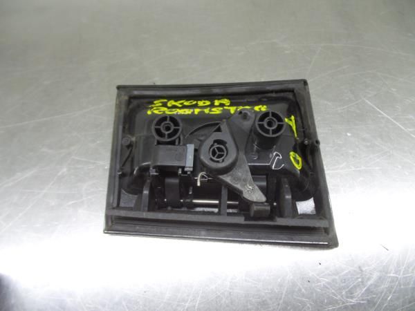 Puxador porta trás direito SKODA Roomster (5J)