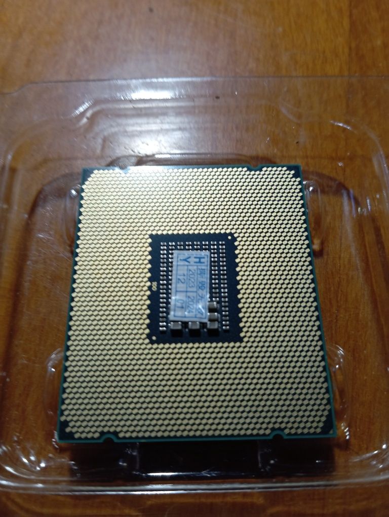 Intel Xeon E5 2640 V4, E5 2650 V4, E5 2630 V4
