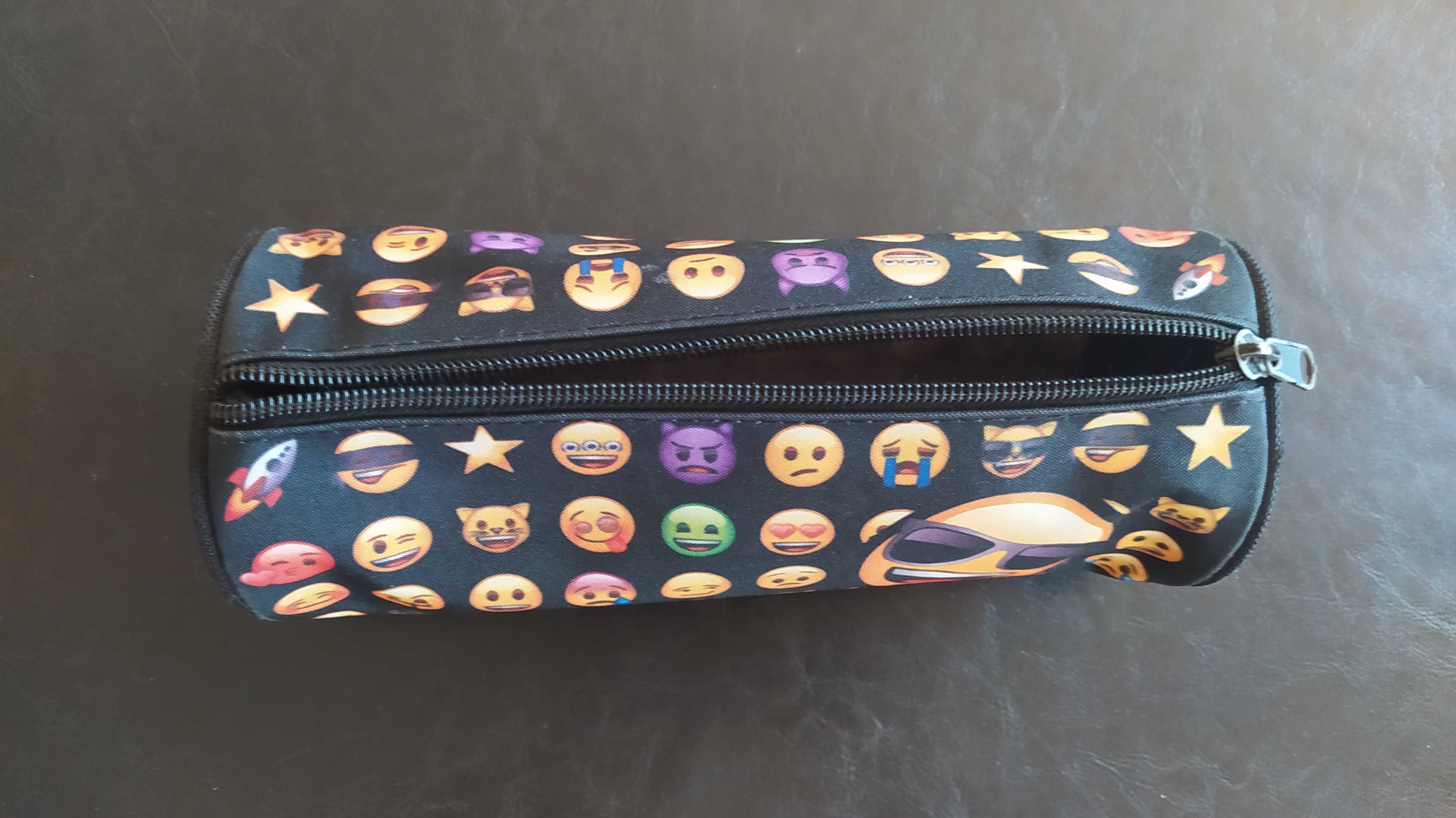 Estojo Emojis - Material Escolar