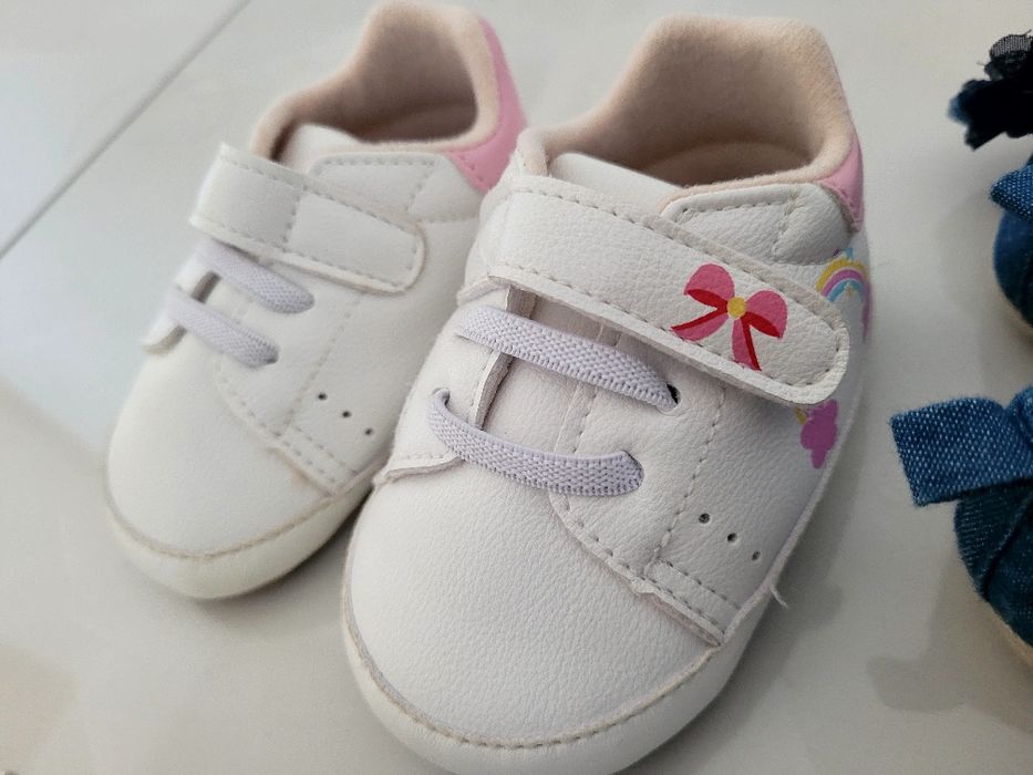 Buciki niechodki dla dziewczynki