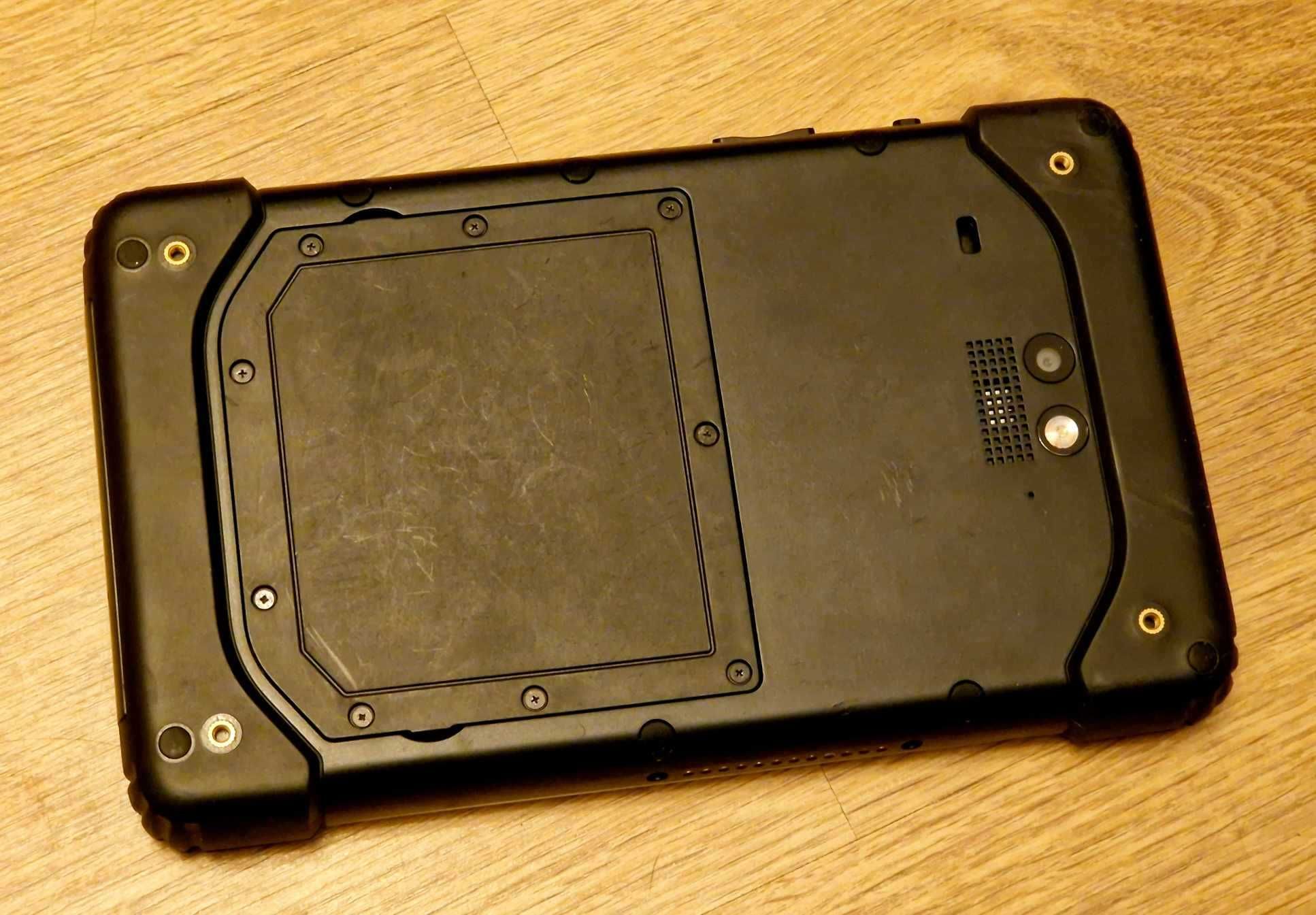 Pancerny tablet przemysłowy handheld Algiz RT7 7,0"