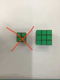 Кубик - рубик чорного кольору
