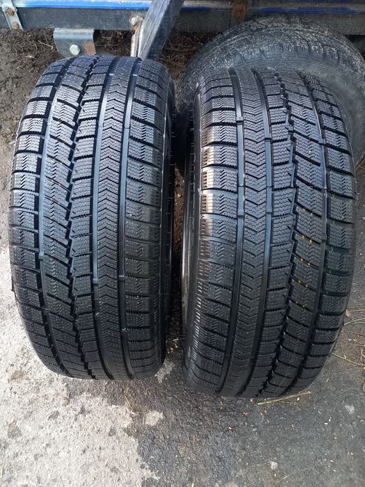 Зимові шини 225 55 R 17