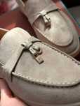 Zamszowe loafersy Loro Piana