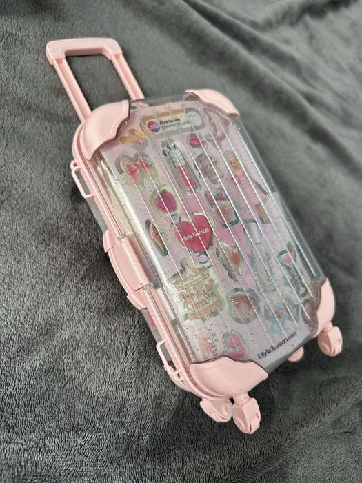 Zestaw miniaturek koreańskich kosmetyków na podróż(testowania)