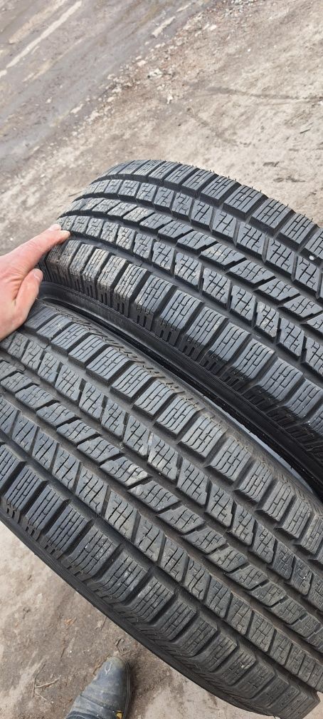 Продам зимову гуму на дисках R16