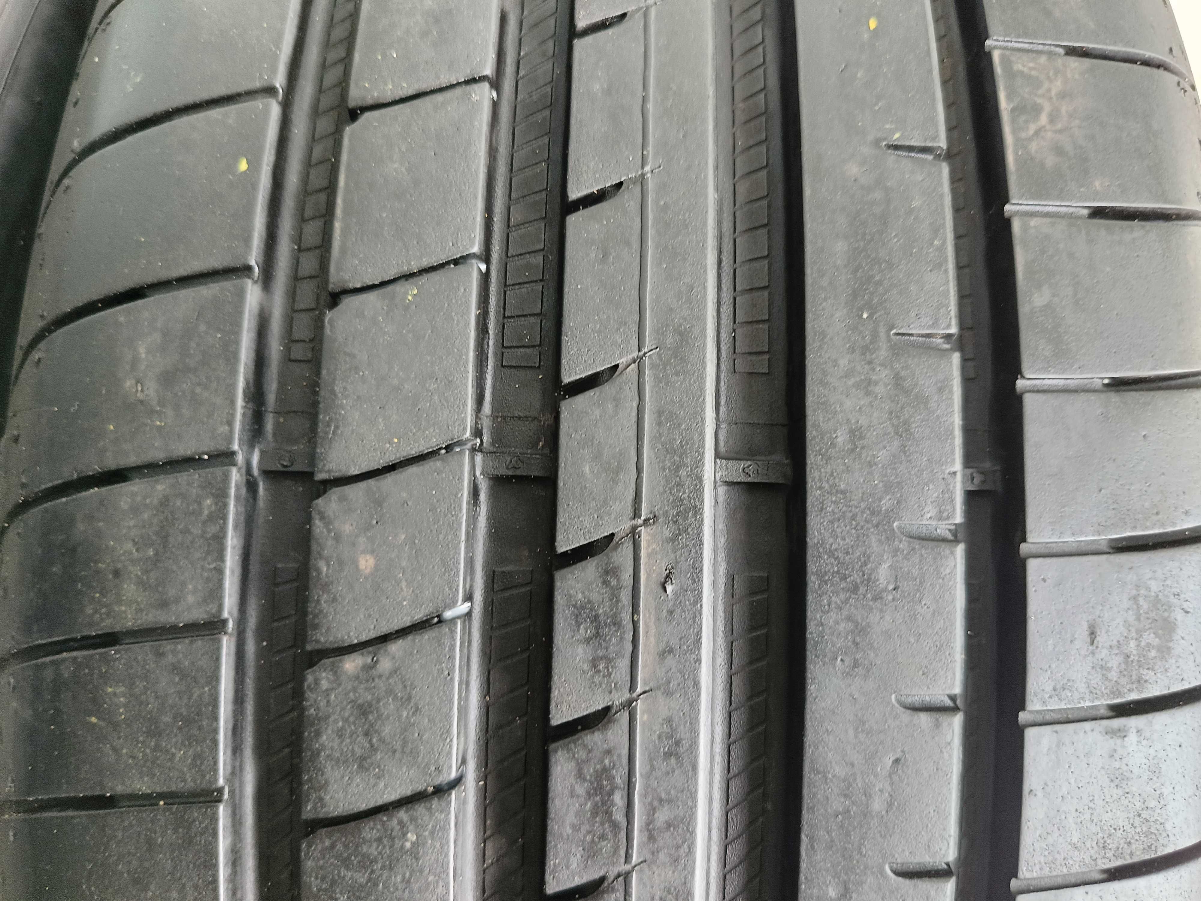2X 235/45R18 94W GOODYEAR 2023
